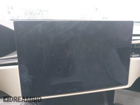 2021 Tesla Model S Plaid z VIN 5YJSA1E64MF441923, wystawiony jako IAAI lot #41465456 z przebiegiem Nie podano mil oraz . Historia ofert i sprzedaży dostępna na DreamBid. Obrazek 7.