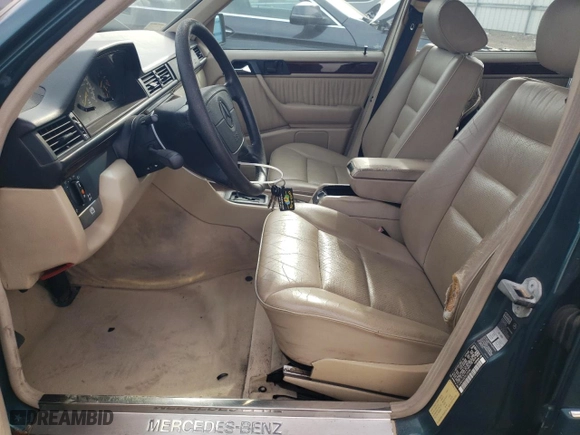 1995 Mercedes-Benz E Class with VIN WDBEA32E7SC235086, listed as a Copart auction lot 78590424 with 117,069 mi miles and Salvage Title. Bid and sale history available at carsss.com. Image 7.