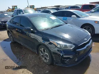 2021 Kia Forte LXS z VIN 3KPF24ADXME368759, wystawiony jako IAAI lot #41864100 z przebiegiem 75 404 mil mil oraz . Historia ofert i sprzedaży dostępna na DreamBid. Obrazek 1.