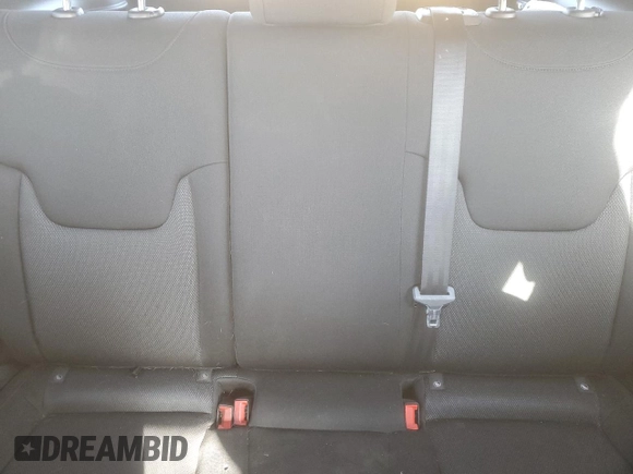 2020 Jeep Renegade Jeepster z VIN ZACNJBAB7LPL64488, wystawiony jako Copart lot #52638755 z przebiegiem 46 301 mil mil oraz Szkoda całkowita • Salvage title. Historia ofert i sprzedaży dostępna na DreamBid. Obrazek 10.