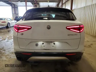 2019 Alfa Romeo Stelvio Ti z VIN ZASPAKBN4K7C49127, wystawiony jako Copart lot #57079975 z przebiegiem 55 557 mil mil oraz Szkoda całkowita • Salvage title. Historia ofert i sprzedaży dostępna na DreamBid. Obrazek 6.