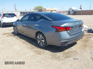 2019 Nissan Altima 2.5 SV with VIN 1N4BL4DV0KC175997, listed as a IAAI auction lot 41884416 with 92,969 mi miles. Bid and sale history available at carsss.com. Image 3.