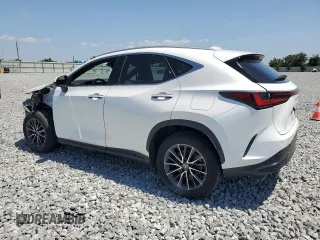 2022 Lexus NX 350 Premium z VIN 2T2GGCEZ4NC002510, wystawiony jako Copart lot #56745455 z przebiegiem 29 948 mil mil oraz Szkody całkowita. Historia ofert i sprzedaży dostępna na DreamBid. Obrazek 2.