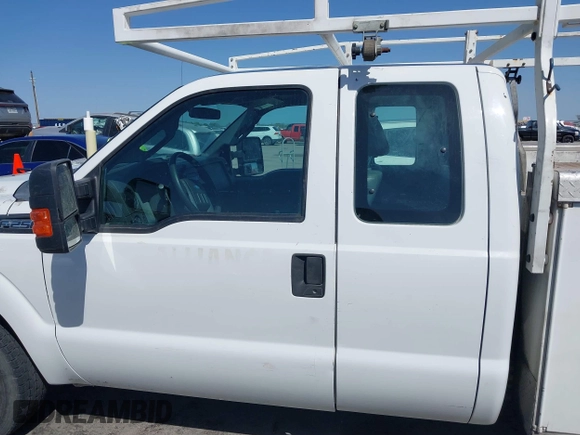 2015 Ford F-250 XL z VIN 1FD7X2A66FEC39519, wystawiony jako IAAI lot #41853743 z przebiegiem 232 244 mil mil oraz . Historia ofert i sprzedaży dostępna na DreamBid. Obrazek 14.