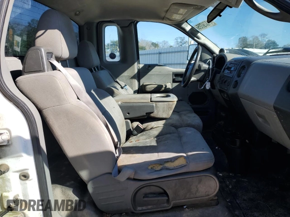 2004 Ford F-150 XL z VIN 1FTRF14W54NA69706, wystawiony jako Copart lot #41379725 z przebiegiem 234 027 mil mil oraz Nie do naprawy • Non repairable. Historia ofert i sprzedaży dostępna na DreamBid. Obrazek 10.