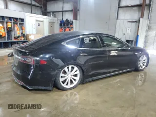 2013 Tesla Model S Performance с VIN 5YJSA1DP1DFP04296, выставлен на аукционе Copart как лот 61494385 с пробегом 35 075 миль миль и Чистый • Clean title. История ставок и продаж доступна на DreamBid. Изображение 3.