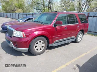 2004 Lincoln Navigator Luxury with VIN 5LMFU28R14LJ15068, listed as a IAAI auction lot 42078597 with 150,294 mi miles. Bid and sale history available at carsss.com. Image 2.