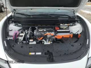 2024 Lexus RZ 450e Premium z VIN JTJAAAAB8RA023618, wystawiony jako Copart lot #43230375 z przebiegiem 8307 mil mil oraz Szkody całkowita. Historia ofert i sprzedaży dostępna na DreamBid. Obrazek 11.