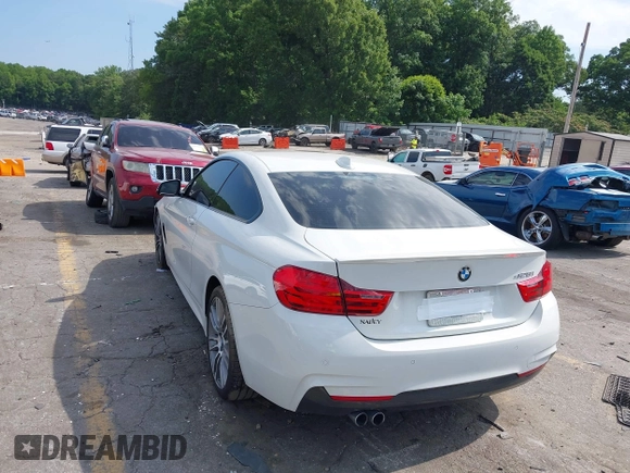 2015 BMW 4 Series 428i z VIN WBA3N3C55FK233907, wystawiony jako IAAI lot #42335053 z przebiegiem 45 000 mil mil oraz . Historia ofert i sprzedaży dostępna na DreamBid. Obrazek 3.