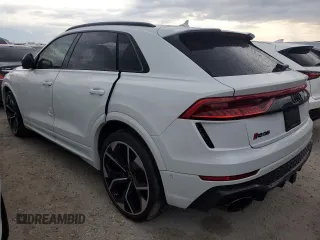 2022 Audi RS Q8 z VIN WU1ARBF16ND010895, wystawiony jako Copart lot #75917274 z przebiegiem Nie podano mil oraz Nie do naprawy • Non repairable. Historia ofert i sprzedaży dostępna na DreamBid. Obrazek 2.