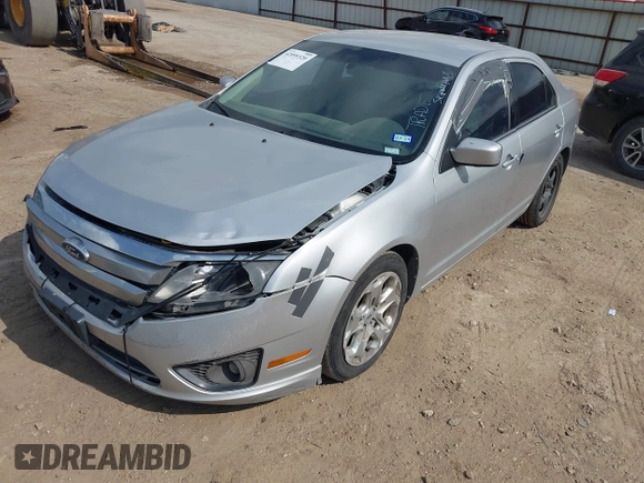 2011 Ford Fusion SE with VIN 3FAHP0HA0BR305471, listed as a IAAI auction lot 42099320 with 175,089 mi miles. Bid and sale history available at carsss.com. Image 2.