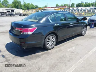 2012 Honda Accord EX-L z VIN 1HGCP3F82CA025702, wystawiony jako IAAI lot #42230409 z przebiegiem 197 848 mil mil oraz . Historia ofert i sprzedaży dostępna na DreamBid. Obrazek 4.