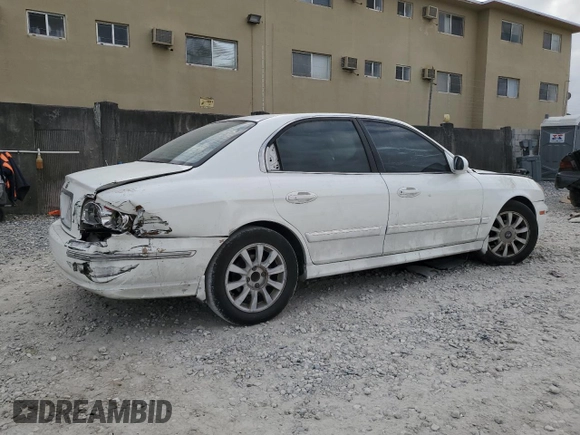 2003 Hyundai Sonata GLS with VIN KMHWF35H03A879762, listed as a Copart auction lot 84282744 with 192,132 mi miles and Salvage Title. Bid and sale history available at carsss.com. Image 3.
