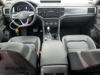 2021 Volkswagen Atlas SEL Premium R-Line with VIN 1V2FR2CA5MC541449, listed as a Copart auction lot 72932124 with 58,269 mi miles and Salvage title. Bid and sale history available at DreamBid. Image 8.