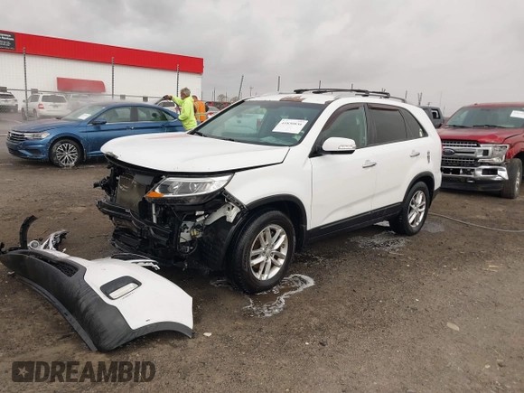 2015 Kia Sorento LX with VIN 5XYKT4A73FG613249, listed as a IAAI auction lot 41830836 with 111,396 mi miles. Bid and sale history available at carsss.com. Image 2.