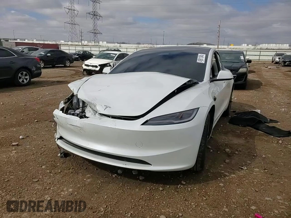 2025 Tesla Model 3 Long Range z VIN 5YJ3E1EA0SF903551, wystawiony jako Copart lot #49811045 z przebiegiem Nie podano mil oraz Szkoda całkowita • Salvage title. Historia ofert i sprzedaży dostępna na DreamBid. Obrazek 10.
