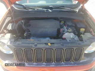 2017 Jeep Renegade Latitude z VIN ZACCJABB0HPF01331, wystawiony jako Copart lot #57250475 z przebiegiem 83 484 mil mil oraz Szkoda całkowita • Salvage title. Historia ofert i sprzedaży dostępna na DreamBid. Obrazek 12.