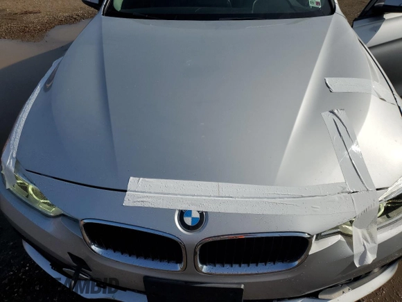 2018 BMW 3 Series 320i xDrive with VIN WBA8E5G52JNV02982, listed as a Copart auction lot 60742155 with 54,469 mi miles and Salvage title. Bid and sale history available at DreamBid. Image 11.