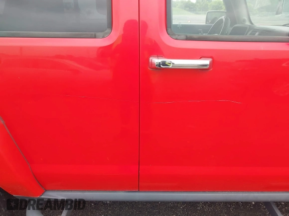 2006 Hummer H3 z VIN 5GTDN136568219855, wystawiony jako IAAI lot #42533050 z przebiegiem 200 138 mil mil oraz . Historia ofert i sprzedaży dostępna na DreamBid. Obrazek 12.