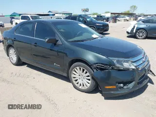 2010 Ford Fusion Hybrid with VIN 3FADP0L32AR371980, listed as a IAAI auction lot 42020330 with 272,984 mi miles. Bid and sale history available at carsss.com. Image 1.