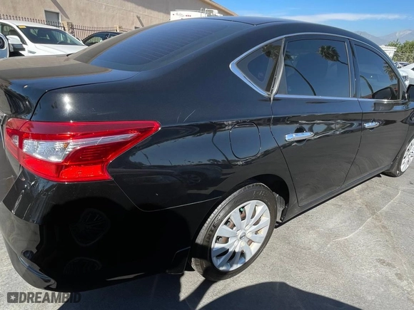 2019 Nissan Sentra SV with VIN 3N1AB7AP2KY255070, listed as a Copart auction lot 52458585 with 101,895 mi miles and Clean Title. Bid and sale history available at carsss.com. Image 4.