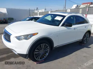 2017 Infiniti QX70 z VIN JN8CS1MU1HM141873, wystawiony jako IAAI lot #42345889 z przebiegiem 65 090 mil mil oraz . Historia ofert i sprzedaży dostępna na DreamBid. Obrazek 2.