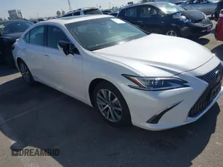 2021 Lexus ES with VIN 58ACA1C13MU005619, listed as a IAAI auction lot 41637656 with 44,165 mi miles. Bid and sale history available at carsss.com. Image 1.