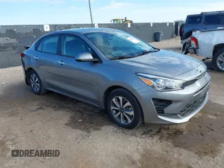 2021 Kia Rio S with VIN 3KPA24AD5ME424195, listed as a IAAI auction lot 41430268 with 17,367 mi miles. Bid and sale history available at carsss.com. Image 1.