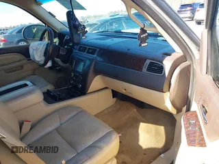 2011 GMC Yukon Denali with VIN 1GKS2EEF8BR346281, listed as a IAAI auction lot 41224127 with 264,311 mi miles. Bid and sale history available at carsss.com. Image 5.