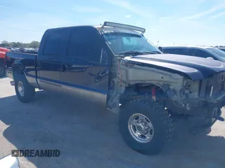 2003 Ford Super Duty F-250 XL with VIN 1FTNW21P63ED51580, listed as a IAAI auction lot 41662517 with 284,310 mi miles. Bid and sale history available at carsss.com. Image 1.