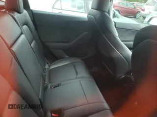 2022 Tesla Model Y Long Range z VIN 7SAYGDEEXNA008898, wystawiony jako Copart lot #54915445 z przebiegiem 35 467 mil mil oraz Szkoda całkowita • Salvage title. Historia ofert i sprzedaży dostępna na DreamBid. Obrazek 10.