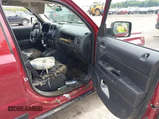 2014 Jeep Patriot Latitude with VIN 1C4NJRFB7ED688417, listed as a IAAI auction lot 42493111 with Not provided miles and . Bid and sale history available at DreamBid. Image 5.