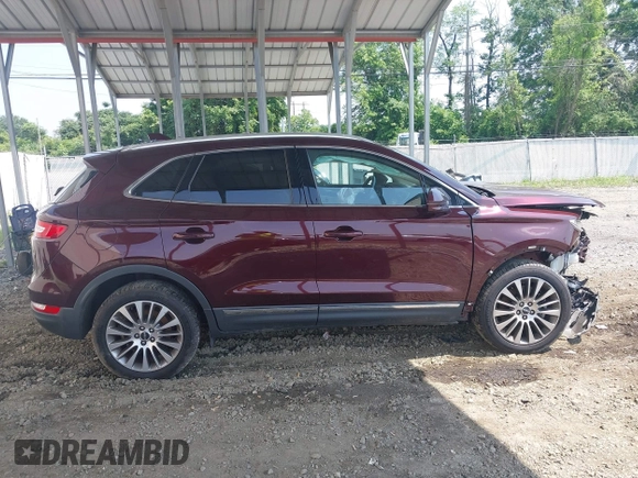 2017 Lincoln MKC Reserve с VIN 5LMCJ3D97HUL30963, выставлен на аукционе IAAI как лот 42502238 с пробегом 51 038 миль миль и . История ставок и продаж доступна на DreamBid. Изображение 13.