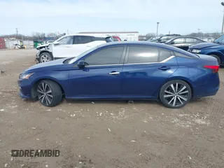 2019 Nissan Altima SR with VIN 1N4BL4CV8KC242508, listed as a IAAI auction lot 41704650 with 121,362 mi miles and . Bid and sale history available at carsss.com. Image 14.