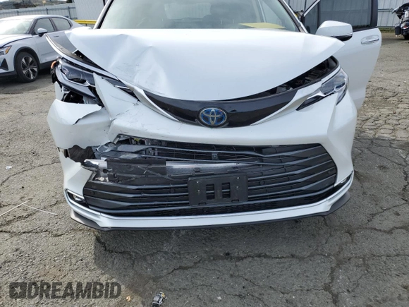 2023 Toyota Sienna Platinum with VIN 5TDESKFC5PS087348, listed as a Copart auction lot 45996745 with 30,307 mi miles and Salvage Title. Bid and sale history available at DreamBid. Image 13.