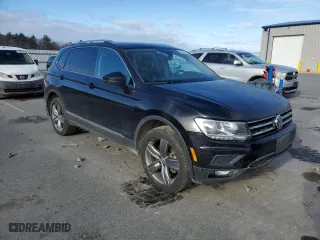 2020 Volkswagen Tiguan SE with VIN 3VV2B7AX3LM078721, listed as a Copart auction lot 82804864 with 43,581 mi miles and Salvage Title. Bid and sale history available at carsss.com. Image 4.