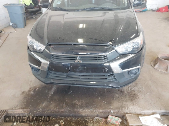 2016 Mitsubishi Outlander ES z VIN JA4AR3AW2GZ049151, wystawiony jako IAAI lot #42465053 z przebiegiem 102 600 mil mil oraz . Historia ofert i sprzedaży dostępna na DreamBid. Obrazek 6.