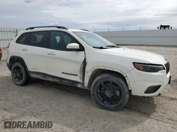 2019 Jeep Cherokee Latitude with VIN 1C4PJMCB2KD452964, listed as a Copart auction lot 55330155 with 207,024 mi miles and Clean Title. Bid and sale history available at carsss.com. Image 4.