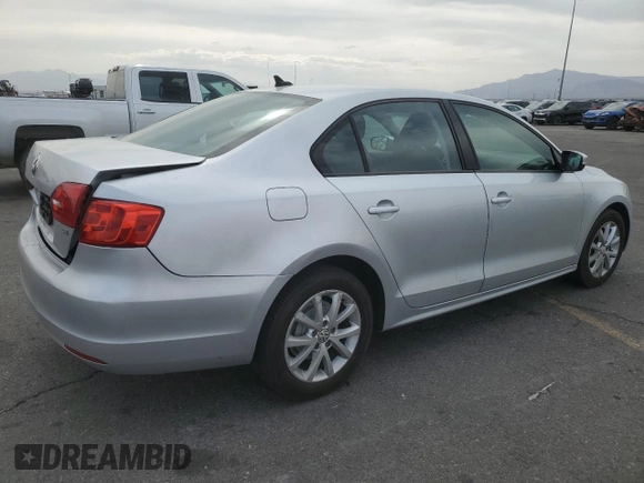 2011 Volkswagen Jetta SE с VIN 3VWDZ7AJ7BM316788, выставлен на аукционе Copart как лот 61059595 с пробегом 116 384 миль миль и Списание • Salvage title. История ставок и продаж доступна на DreamBid. Изображение 3.