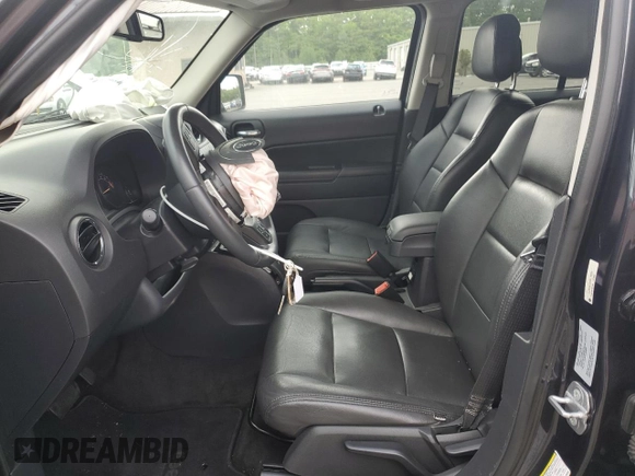 2015 Jeep Patriot Latitude with VIN 1C4NJRFBXFD176250, listed as a Copart auction lot 58903295 with 72,675 mi miles and Salvage title. Bid and sale history available at DreamBid. Image 7.