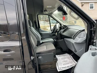2016 Ford Transit XL z VIN 1FBVU4XG7GKA91629, wystawiony jako Copart lot #48024805 z przebiegiem 191 480 mil mil oraz Czysty tytuł • Clean title. Historia ofert i sprzedaży dostępna na DreamBid. Obrazek 9.