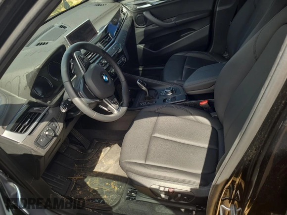 2022 BMW X1 sDrive28i with VIN WBXJG7C06N5V26523, listed as a Copart auction lot 53627293 with 6,099 mi miles and Non Repairable. Bid and sale history available at carsss.com. Image 7.