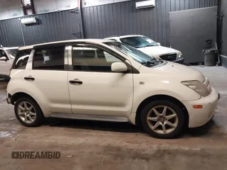 2005 Scion xA z VIN JTKKT624650079130, wystawiony jako IAAI lot #42084860 z przebiegiem 181 378 mil mil oraz . Historia ofert i sprzedaży dostępna na DreamBid. Obrazek 14.