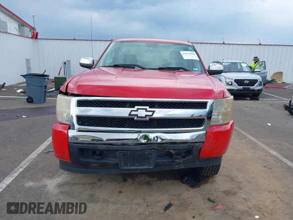 2008 Chevrolet Silverado 1500 Work Truck with VIN 1GCEK14C28Z222007, listed as a IAAI auction lot 41878668 with 186,754 mi miles. Bid and sale history available at carsss.com. Image 13.