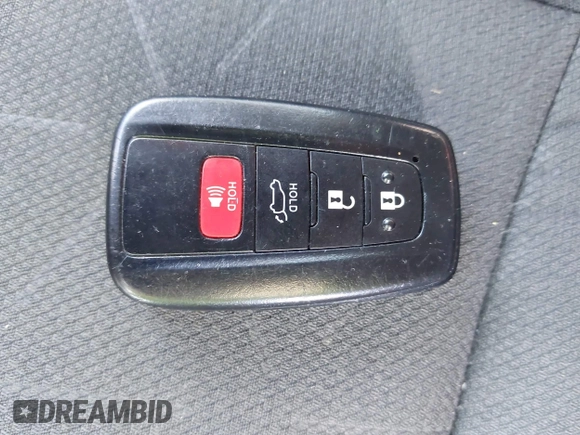 2019 Toyota RAV4 XLE with VIN 2T3W1RFV7KW003930, listed as a IAAI auction lot 42052345 with 38,954 mi miles. Bid and sale history available at carsss.com. Image 11.