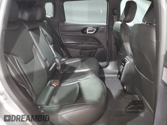 2022 Jeep Compass High Altitude z VIN 3C4NJDCB2NT207149, wystawiony jako Copart lot #52701515 z przebiegiem 14 479 mil mil oraz Czysty tytuł • Clean title. Historia ofert i sprzedaży dostępna na DreamBid. Obrazek 11.