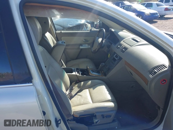 2006 Volvo XC90 4.4L V8 with VIN YV4CZ852X61243603, listed as a IAAI auction lot 41765061 with 213,542 mi miles. Bid and sale history available at carsss.com. Image 5.