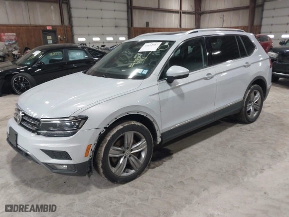 2019 Volkswagen Tiguan SEL Premium with VIN 3VV4B7AX7KM008257, listed as a IAAI auction lot 41612957 with 82,895 mi miles. Bid and sale history available at carsss.com. Image 18.