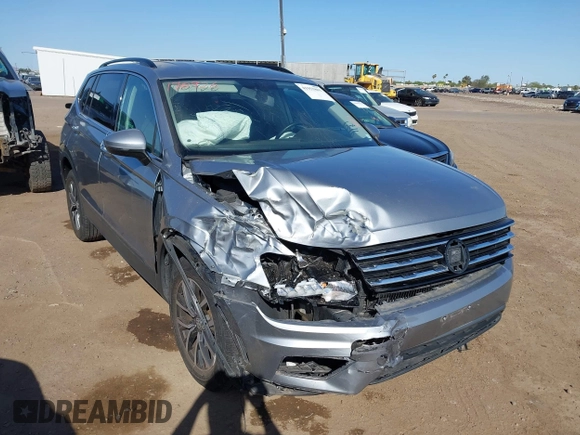 2019 Volkswagen Tiguan SE with VIN 3VV2B7AX1KM170926, listed as a IAAI auction lot 41953801 with 54,361 mi miles and . Bid and sale history available at DreamBid. Image 6.