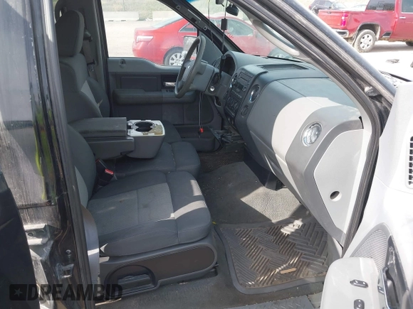 2007 Ford F-150 XLT with VIN 1FTPW14V47KA71466, listed as a IAAI auction lot 41996518 with 225,384 mi miles. Bid and sale history available at carsss.com. Image 5.